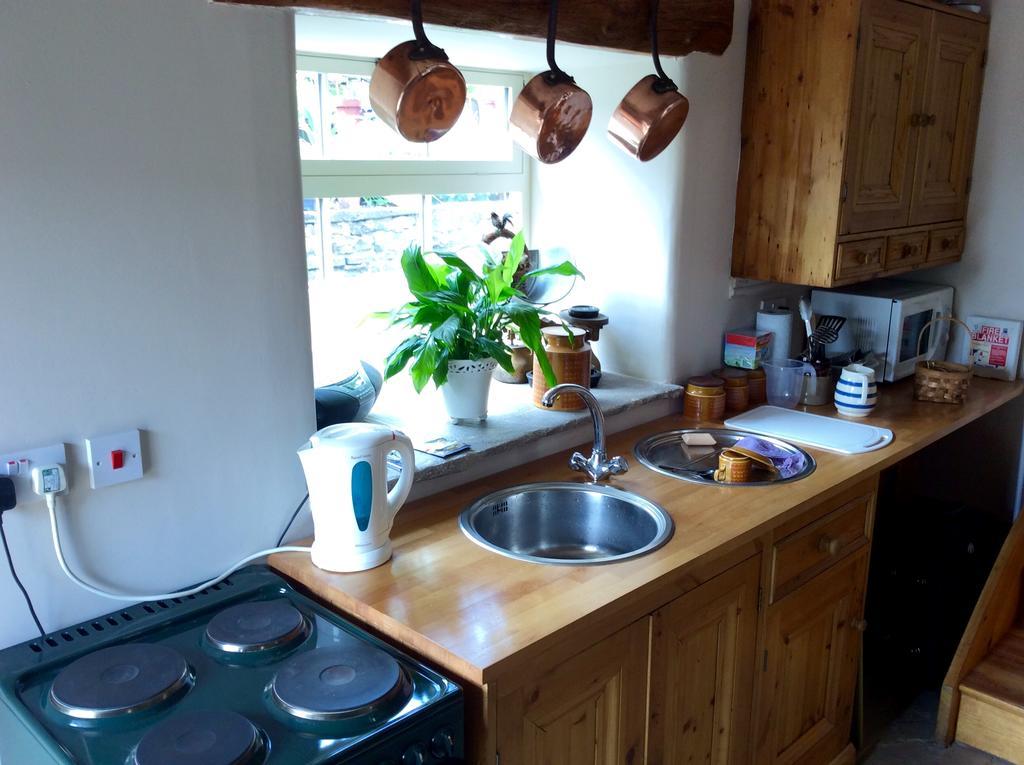 West End Cottage And Shippon Eyam Esterno foto